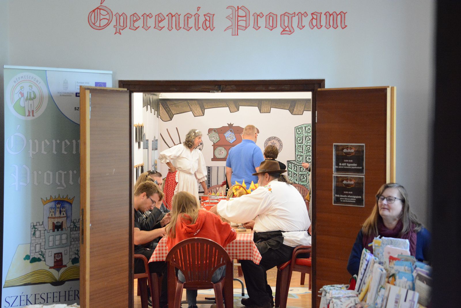 Népi játékos pedagógus képzést és családi flashmobot szervez a Gárdonyi Művelődési Ház